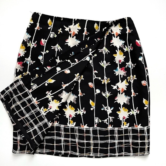 Mixit Faux Wrap Skirt Sz 10 Black White Multi Color Floral Grid Dual Pattern - Picture 2 of 6